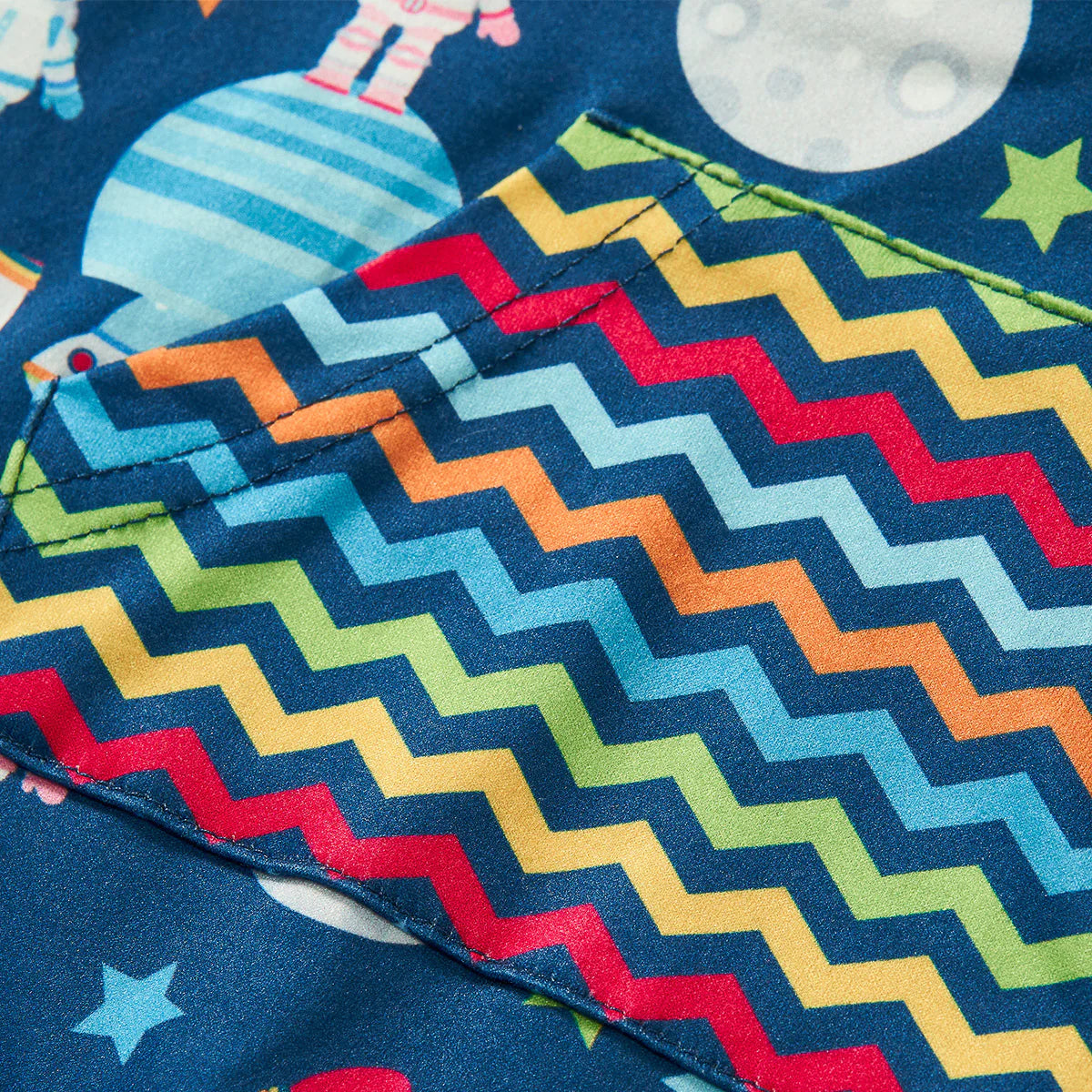 Aliens and Friends Sleeveless Hooded Shirt