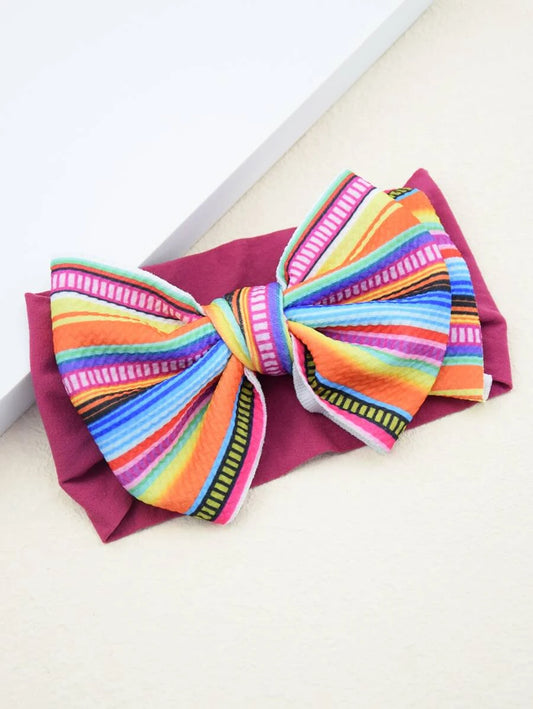 These adorable baby bow headbands are the perfect addition to any outfit to pull the whole ensemble together!