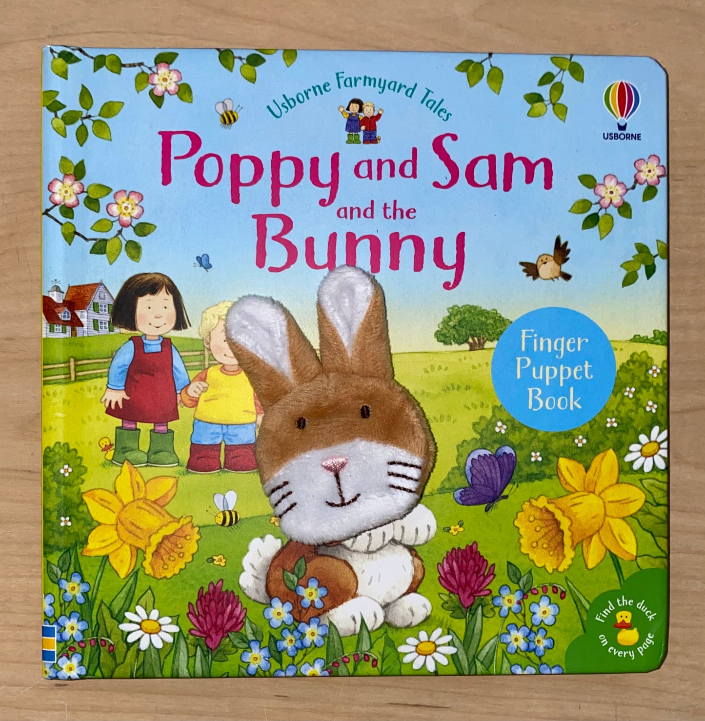 Poppy and Sam and the Bunny Finger Puppet Book